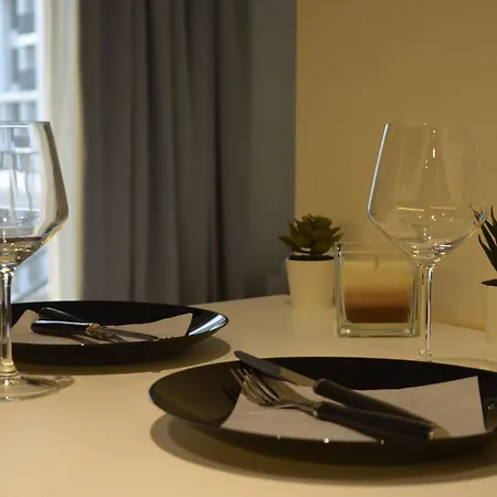 Waterfront Retreat With Garage And Balcony Apartment